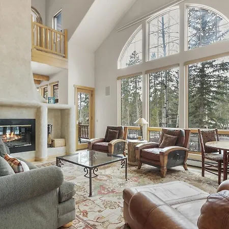 Chateau At Dyer Trail